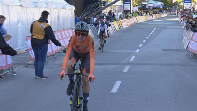 Annemiek van Vleuten roars to world title Annemiek van Vleuten roars to world title