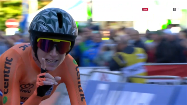 Mundiales 2018: Annemiek Van Vleuten vuelve a coronarse campeona del mundo contrarreloj Mundiales 2018: Annemiek Van Vleuten vuelve a coronarse campeona del mundo contrarreloj