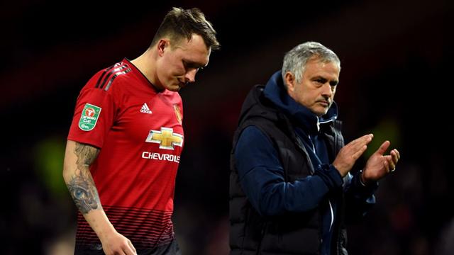 Disfatta Mourinho: il suo Manchester United eliminato dal Derby County di Lampard, il City passeggia