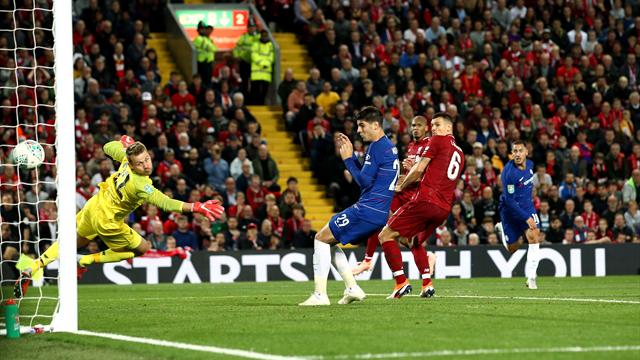 Un rush fou en solitaire : le magnifique but d’Hazard à Liverpool