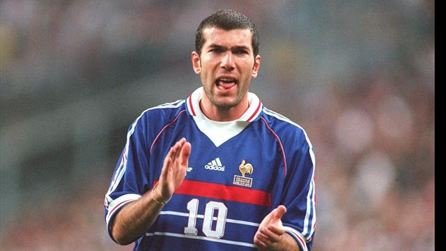 Le maillot de Zidane vendu aux enchères fera-t-il partie des plus chers de l’histoire ?