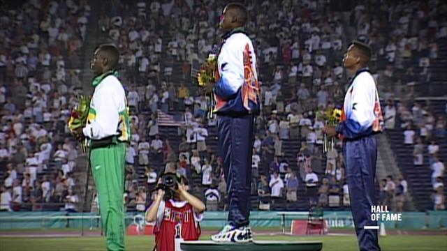 Hall of Fame Atlanta 96: El tercer oro consecutivo de Carl Lewis en el salto de longitud Hall of Fame Atlanta 96: El tercer oro consecutivo de Carl Lewis en el salto de longitud