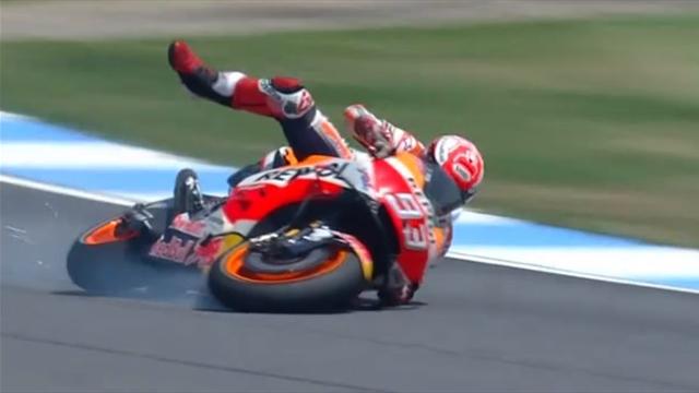 Il a essayé mais il n'a pu l'éviter : la chute qui a envoyé Marquez en Q1 Il a essayé mais il n'a pu l'éviter : la chute qui a envoyé Marquez en Q1