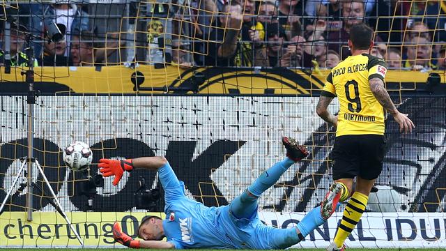 Bundesliga, B.Dortmund-Augsburgo: Alcácer, salvador con hat-trick y gol en el 96' (4-3)