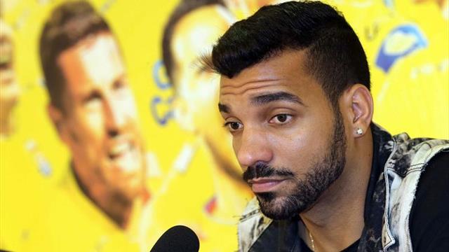Michel Macedo cambia España por el Corinthians