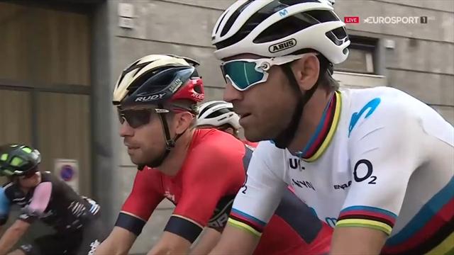 Así fue el estreno de Alejandro Valverde con el maillot arcoíris en los Tres Valles Varesinos Así fue el estreno de Alejandro Valverde con el maillot arcoíris en los Tres Valles Varesinos
