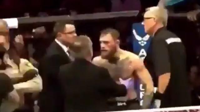 Новые кадры нападения на Конора. Обидчик атаковал Макгрегора со спины