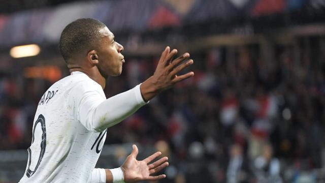 Giroud : "Mbappé nous a sorti une belle épine du pied" Giroud : "Mbappé nous a sorti une belle épine du pied"