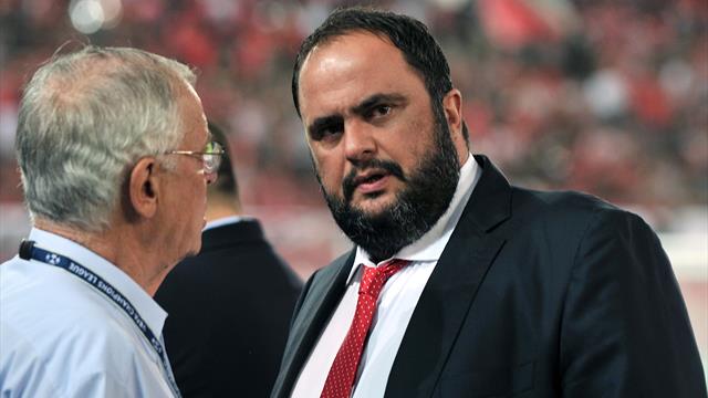 Griechenland: Piräus-Besitzer Marinakis muss vor Gericht