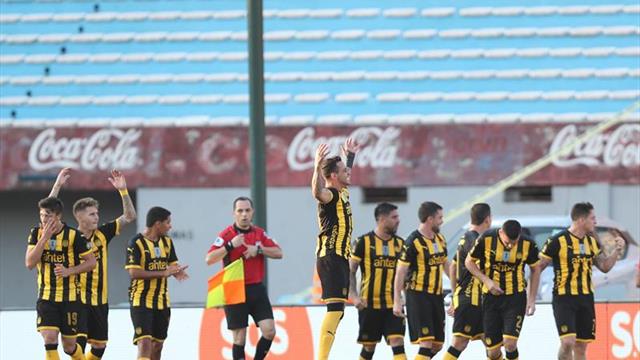 Peñarol busca volver al triunfo para seguir en la cima y alejarse de Nacional