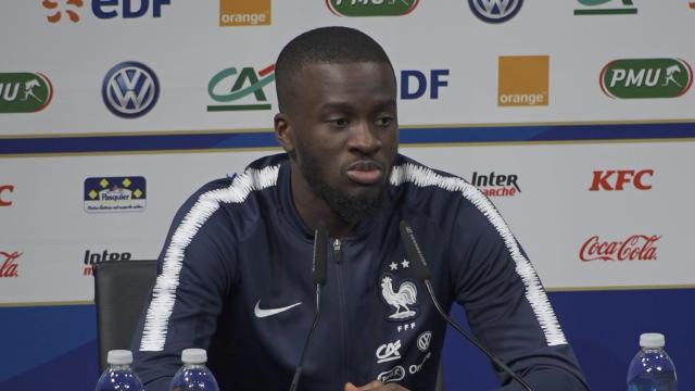 Ndombele vante les qualités de Kanté : "Il court partout" Ndombele vante les qualités de Kanté : "Il court partout"