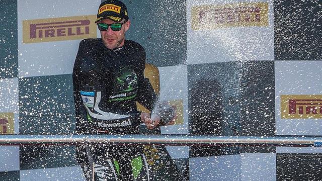 Jonathan Rea extiende a nueve su serie de triunfos en el Mundial de Superbike