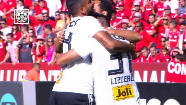 GOL ! But ! Tor ! - Le joli premier but de Liziero, pépite de Sao Paulo GOL ! But ! Tor ! - Le joli premier but de Liziero, pépite de Sao Paulo