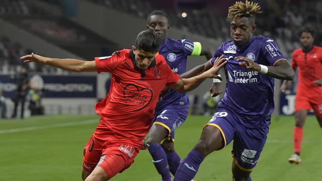 Youcef Atal, la nouvelle sensation du football algérien et de Nice Youcef Atal, la nouvelle sensation du football algérien et de Nice