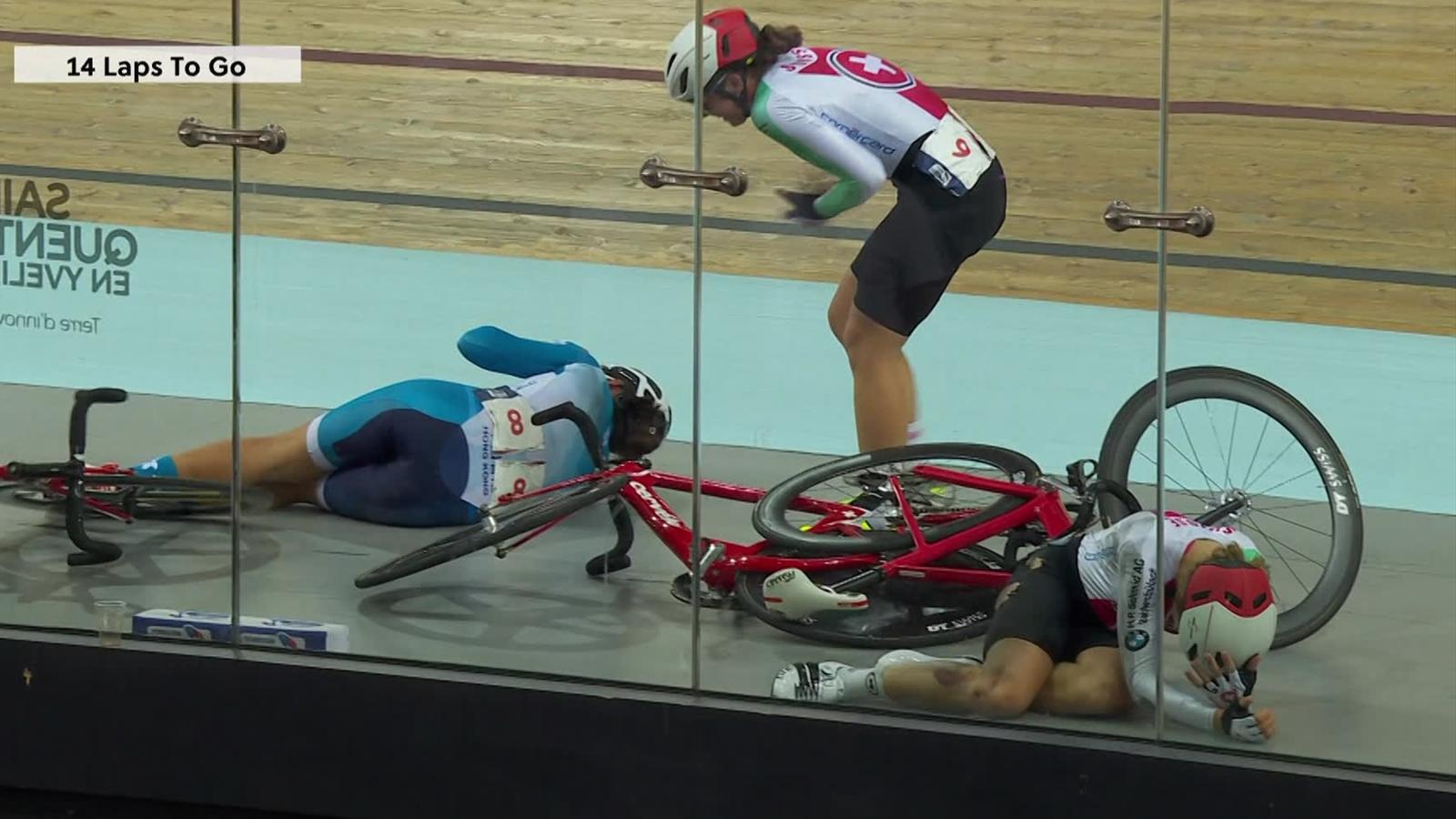 VIDEO Cycling news Big crash wipes out five riders in Women's