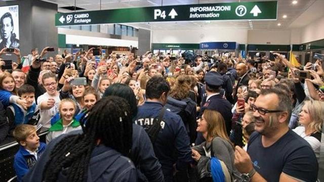 Festa a Malpensa: l’Italvolley torna a casa, un Paese intero in delirio per le Ragazze Terribili