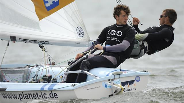 Leichtwind prägt Auftakt der Segel-WM