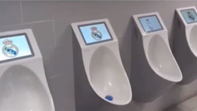 Real Madrid: tablet nei bagni del Bernabeu per non perdersi un istante della partita