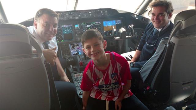 El detallazo del Atlético de Madrid con un niño sin extremidades