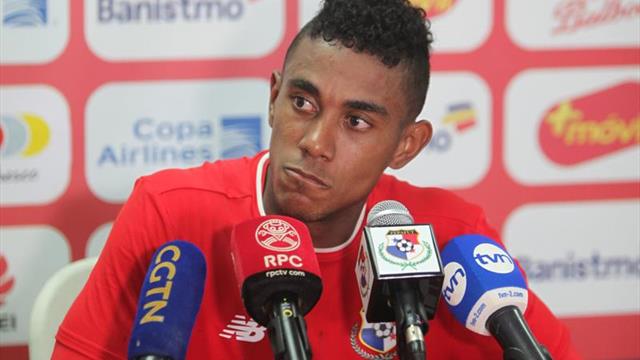 Bárcenas, centrocampista del Oviedo, baja para la selección de Panamá