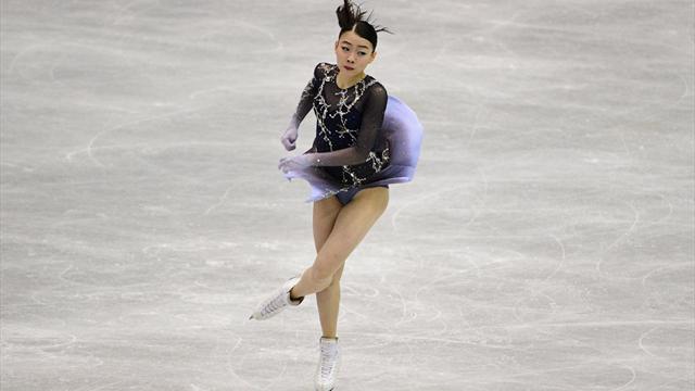 Twee triple axels! Spectaculaire GP-zege megatalent Rika Kihira (16)