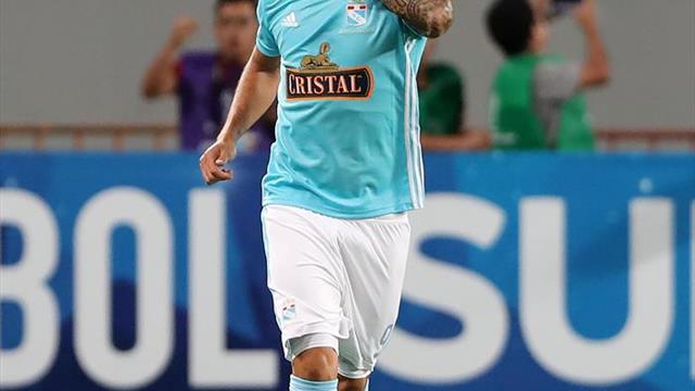 El argentino Emanuel Herrera fija récord goleador en una temporada en el fútbol en Perú