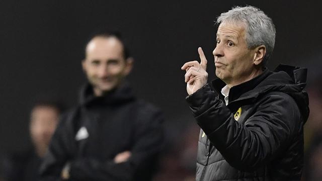Favre ärgert erstes Gegentor: "Das ist ein Geschenk" Favre ärgert erstes Gegentor: "Das ist ein Geschenk"