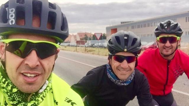 El ‘tirón de orejas’ de la DGT a Jesús Hernández por un selfie ciclista fomenta un debate necesario