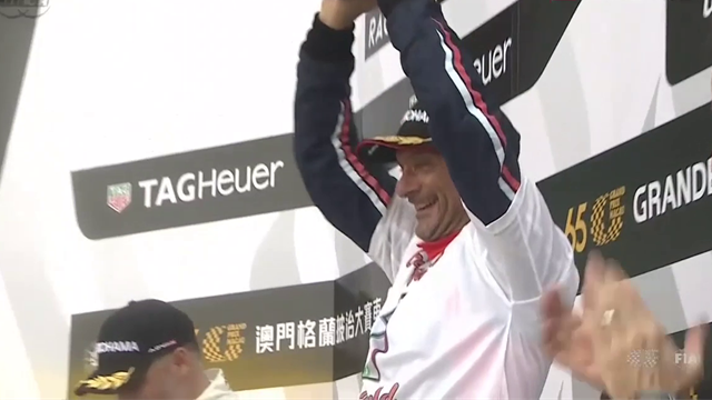 Gabriele Tarquini è campione del mondo WTCR a 56 anni! Battuto Muller per soli 3 punti Gabriele Tarquini è campione del mondo WTCR a 56 anni! Battuto Muller per soli 3 punti