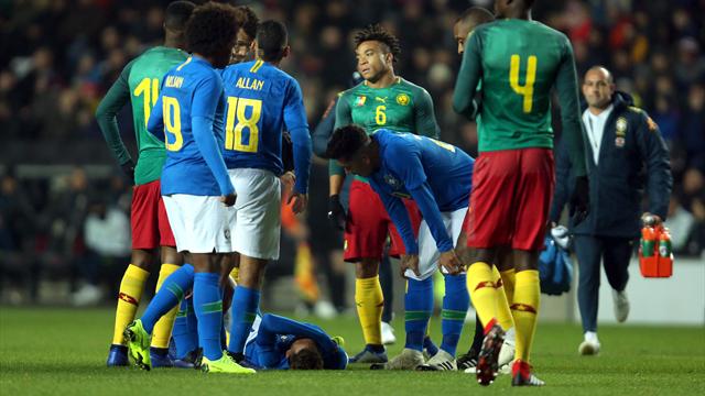 Touché à la jambe droite, Neymar se veut rassurant et annonce « rien de grave »