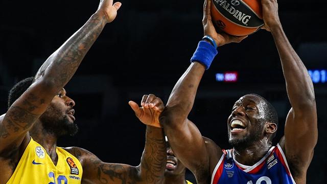 Anadolu Efes: 90 - Maccabi FOX: 77