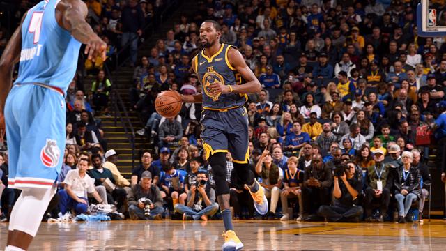 Durant a sorti le grand jeu, Giannis et les Bucks continuent de planer