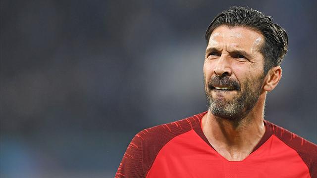 Buffon et la Ligue des champions : "Je voulais continuer de jouer à haut niveau" Buffon et la Ligue des champions : "Je voulais continuer de jouer à haut niveau"