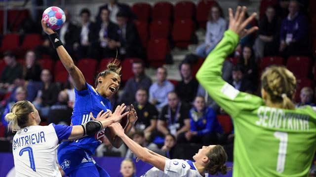 Les Bleues tombent d'entrée sur un os