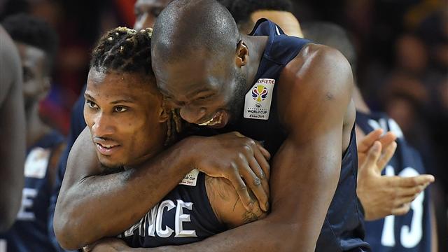 Les Bleus compostent leur billet pour la Chine