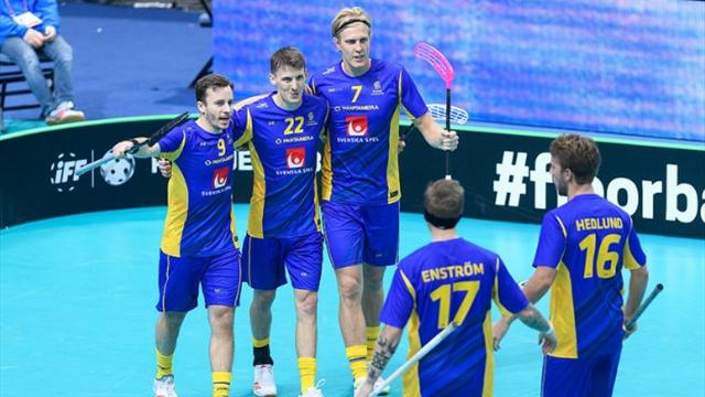 Sverige vände i tredje perioden - slog Finland i VM-premiären