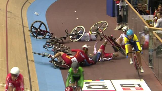 Massensturz beim Omnium in Berlin Massensturz beim Omnium in Berlin