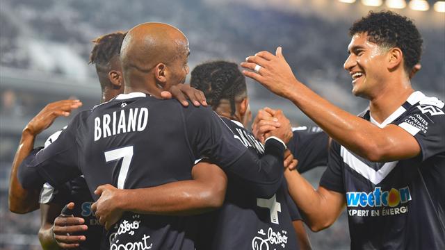 Bordeaux s'offre les Verts, Nîmes accélère