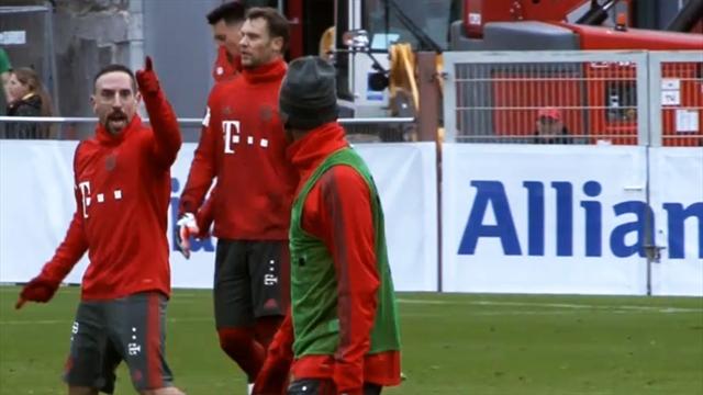 Jubel-Ausraster! Ribéry geht im Bayern-Training ab Jubel-Ausraster! Ribéry geht im Bayern-Training ab