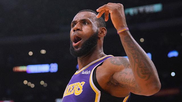 James et Ball remontent le temps