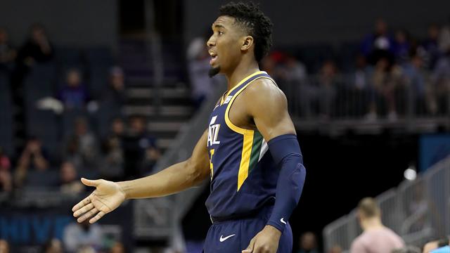 NBA round-up: Favors, Jazz rout Rockets
