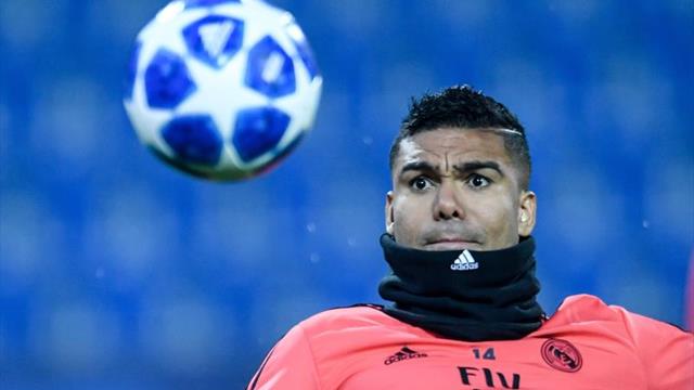 Casemiro ya hace trabajo de césped