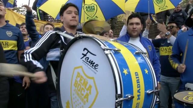 Les supporters de Boca mettent déjà l'ambiance à Madrid ! Les supporters de Boca mettent déjà l'ambiance à Madrid !