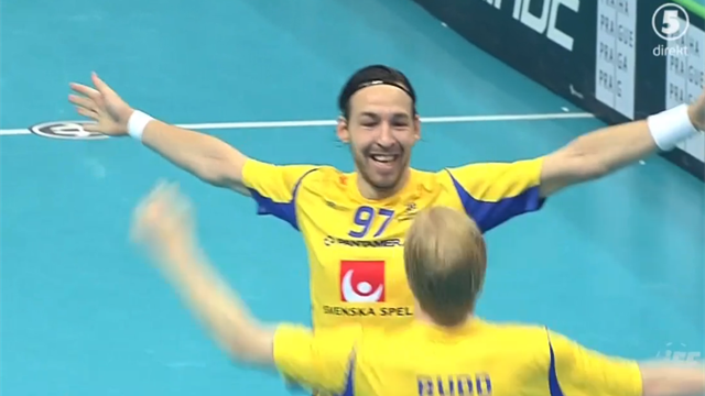 Nilsberth skjuter in ledningen i VM-semifinalen Nilsberth skjuter in ledningen i VM-semifinalen