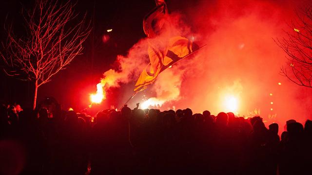 BVB-Stars eskalieren mit den Fans: Irrer Empfang in Dortmund