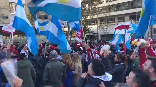 ¡Ambientazo desde primera hora en la fan zone de River Plate en Plaza Castilla! ¡Ambientazo desde primera hora en la fan zone de River Plate en Plaza Castilla!