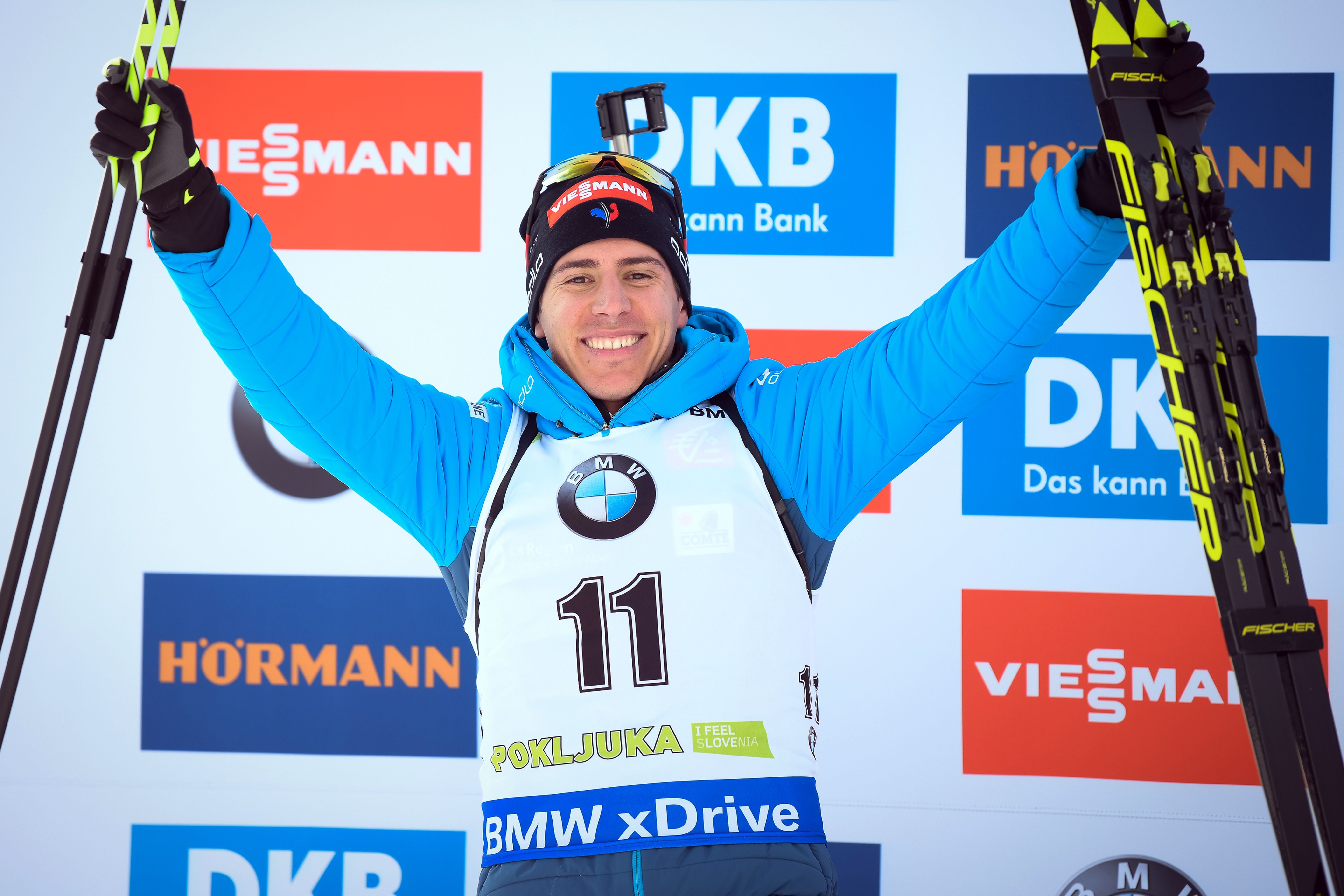 Quentin Fillon Maillet, Johannes Boe et Alexander Loginov sur le podium de la poursuite à Pokljuka le 9 décembre 2018