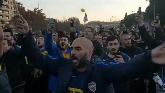El traslado de los seguidores de Boca Juniors al Bernabéu se demoró respecto a lo previsto El traslado de los seguidores de Boca Juniors al Bernabéu se demoró respecto a lo previsto