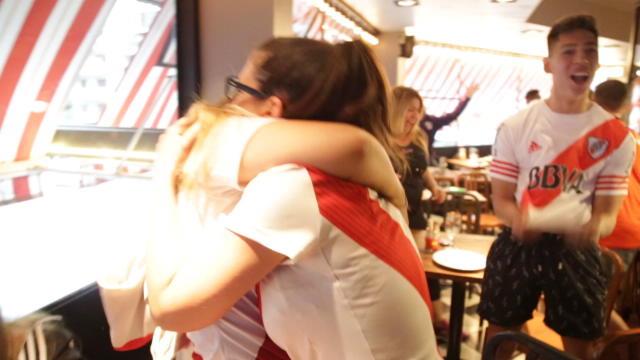 Libertadores - Les fans de River Plate en délire sur le but de l'égalisation Libertadores - Les fans de River Plate en délire sur le but de l'égalisation