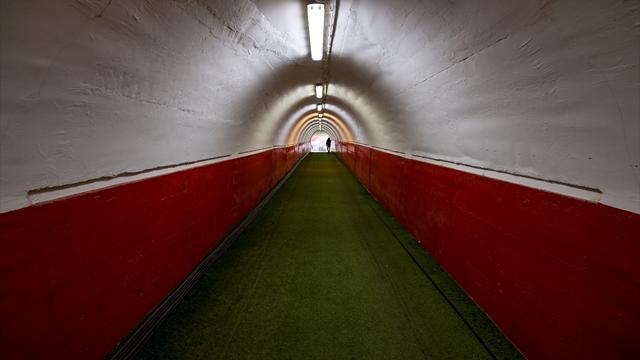 Paris cherche la lumière au bout du tunnel